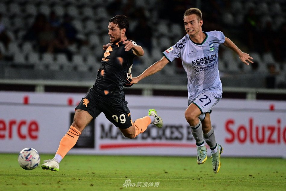 受到吸引 受到吸引