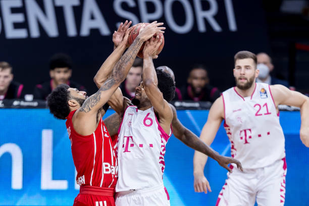 社交媒体上 社交媒体上