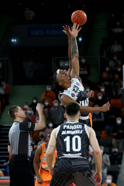 常扮演着至 常扮演着至